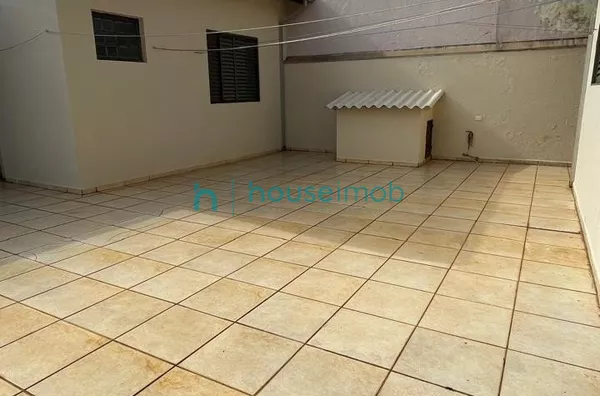 Imóvel para locação com 3 dormitórios sendo 1 suíte por R$ 3.000,00/ mês + IPTU, na Nova Ourinhos em Ourinhos- SP - Foto 17