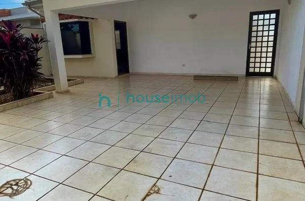 Imóvel para locação com 3 dormitórios sendo 1 suíte por R$ 3.000,00/ mês + IPTU, na Nova Ourinhos em Ourinhos- SP - Foto 2