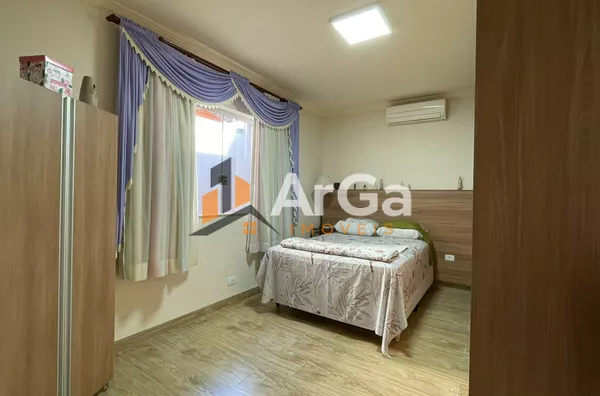 Excelente imóvel à venda com 3 dormitórios sendo um suíte, por R$ 1.100.000 na Nova Ourinhos, em Ourinhos -SP