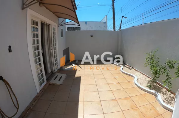 Casa com 4 dormitórios à venda, 182 m² por R$ 950.000,00 - Jardim América - Ourinhos/SP