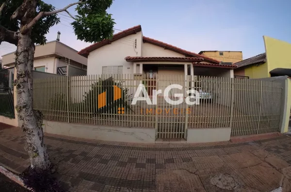 Casa à venda com 2 dormitórios, por R$ 490.000 - Vila Santo Antônio - Ourinhos/SP
