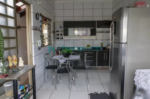 Casa com 3 dormitórios à venda, 315 m² por R$ 610.000 - Foto 9