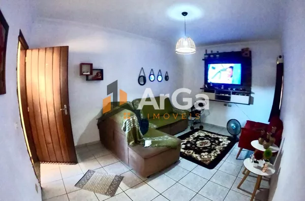 Casa à venda no Jardim Cristal em Ourinhos -SP, com 3 dormitórios, por R$ 350.000