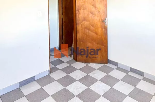 CASA ASSOBRADADA NA VILA NATAL
