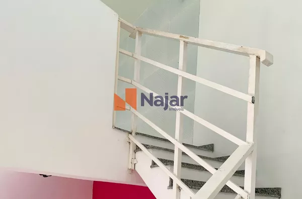 SALA COMERCIAL  NO CENTRO