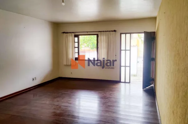 SOBRADO RESIDENCIAL NA VILA OLIVEIRA