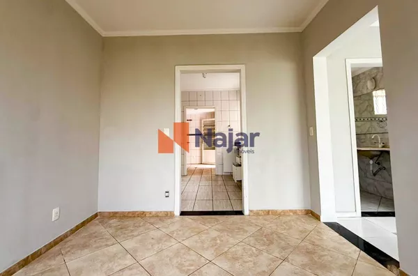 CASA NA VILA OLIVEIRA