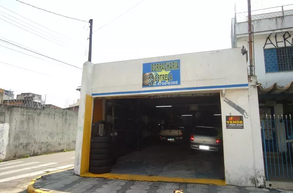 SALÃO COMERCIAL COM CASA NOS FUNDOS BAIRRO CENTRO - Foto 1