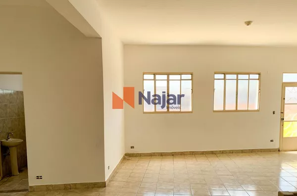 CASA COMERCIAL NO CENTRO - Foto 2