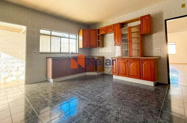 CASA RESIDENCIAL NA VILA SUISSA