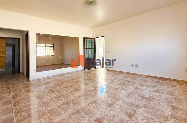 CASA RESIDENCIAL NA VILA SUISSA