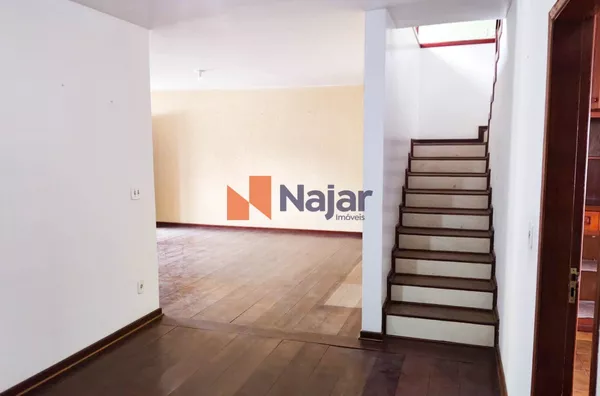 SOBRADO RESIDENCIAL NA VILA OLIVEIRA