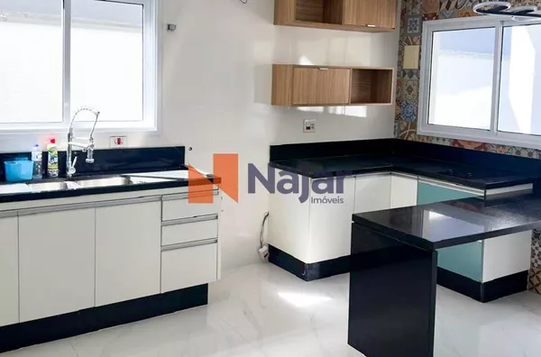 SOBRADO RESIDENCIAL CONDOMÍNIO ARUÃ