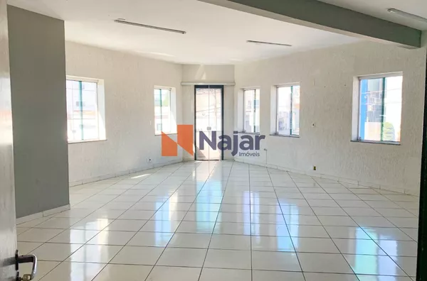 SALA COMERCIAL PARA VENDA OU LOCAÇÃO NO CENTRO - Foto 1