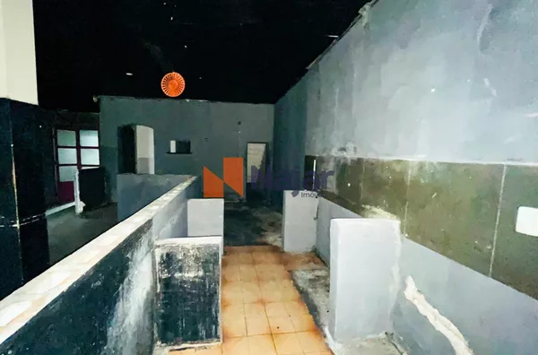 CASA COMERCIAL NO CENTRO