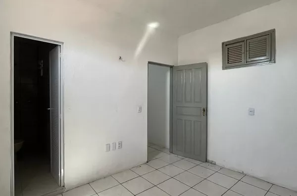 Kitinete / conjugados para aluguel,  Centro, Russas