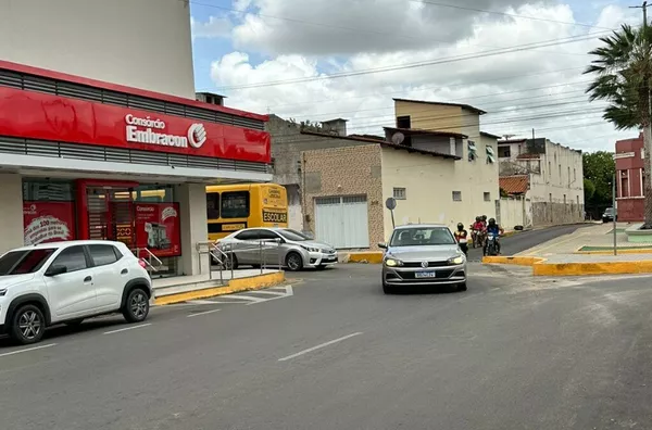 Sala comercial térrea para aluguel,  Centro, Russas