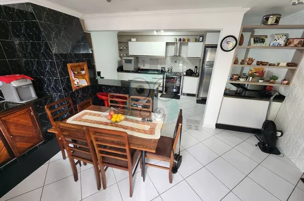 Sobrado para venda, 3 quarto(s),  Guabirotuba, Curitiba - Foto 3