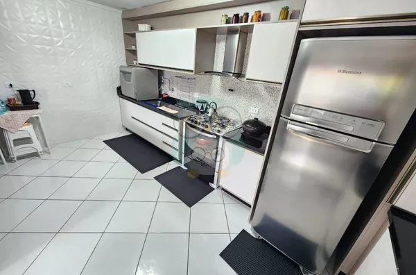 Sobrado para venda, 3 quarto(s),  Guabirotuba, Curitiba - Foto 4