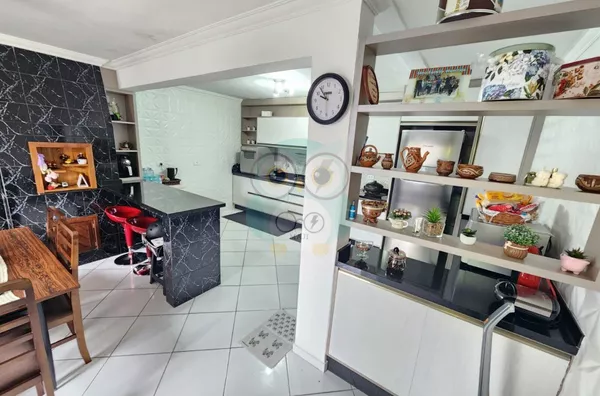 Sobrado para venda, 3 quarto(s),  Guabirotuba, Curitiba - Foto 2