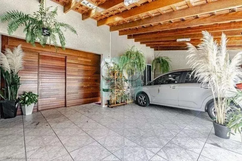 Sobrado para venda, 4 quarto(s),  Uberaba, Curitiba - SO596