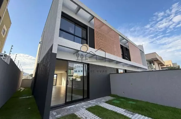 Casa a Venda com 03 Suítes em área nobre da Praia dos Ingleses - Foto 1