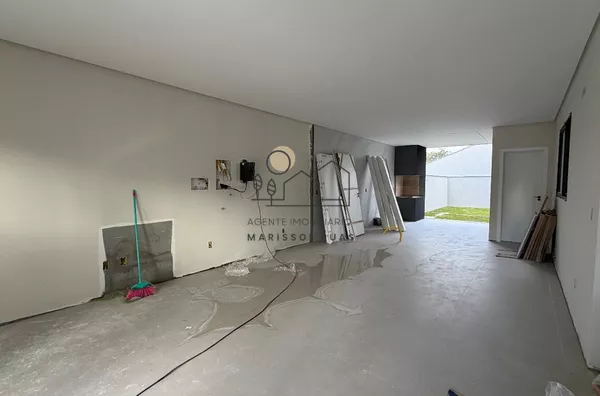 Casa em um estilo Contemporâneo  a venda, 03 dormitórios , sendo 02 Demi- Suítes - Praia dos Ingleses