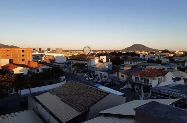 Apartamento à Venda com 2 Dormitórios, Vista Livre e Localização Privilegiada! - Foto 2