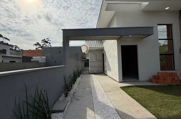 Casa nova, térrea, com 3 dormitórios e escritura pública no Rio Vermelho – Florianópolis
