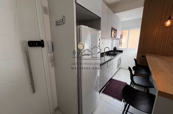 Apartamento a venda com 02 dormitórios/ 01 Suíte - Frente rua  - Ingleses norte,Florianópolis