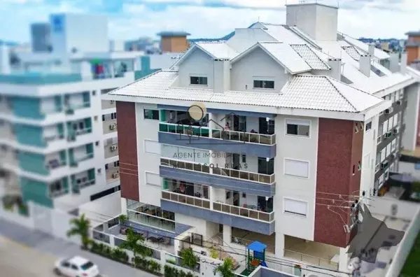 Excelente Apartamento a venda com 02 Suítes -FRENTE NORTE- Praia dos Ingleses - Foto 1