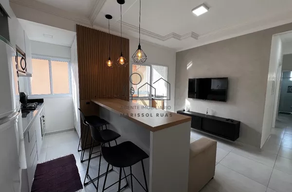 Apartamento a venda com 02 dormitórios/ 01 Suíte - Frente rua  - Ingleses norte,Florianópolis