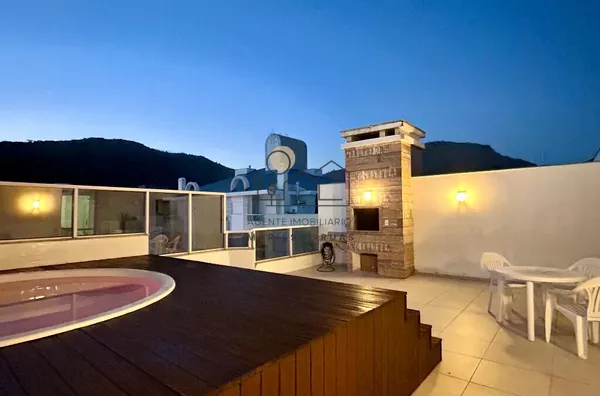 OPORTUNIDADE: EXELENTE COBERTURA A UMA QUADRA DO MAR EM INGLESES - 03 DORMITÓRIOS - Foto 1