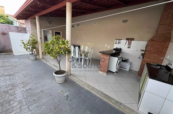 Casa para venda, 3 quarto(s),  Centro, Teixeira De Freitas