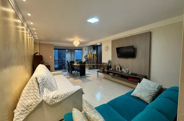 Apartamento para venda,  Centro, Pato Branco, frente para a rua , móveis embutidos ,suíte + 2 quartos , sacada com churrasqueira , garagem.