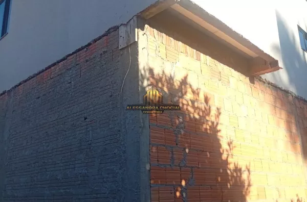 Casa locação suíte + 1 , cozinha com armários , garagem , jardim 