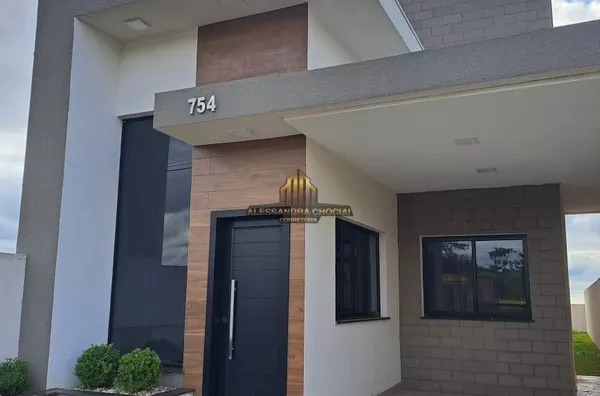 Casa NOVA , suíte +2  quartos  , churrasqueira  ,  área construída 107m2 