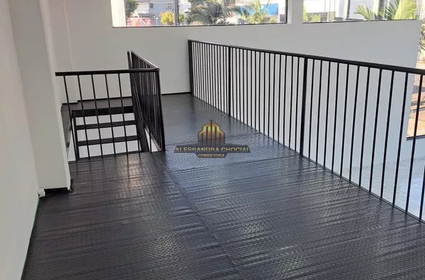 Sala nova  comercial térrea com mezanino , 2 banheiros , entradas para ar condicionado, FÁCIL ESTACIONAMENTO  para aluguel, 