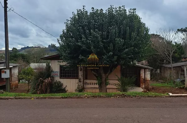 Terreno com casa de madeira antiga  ,  terreno com 15x39     585m, excelente para construir condomínio para venda ou locação 2 