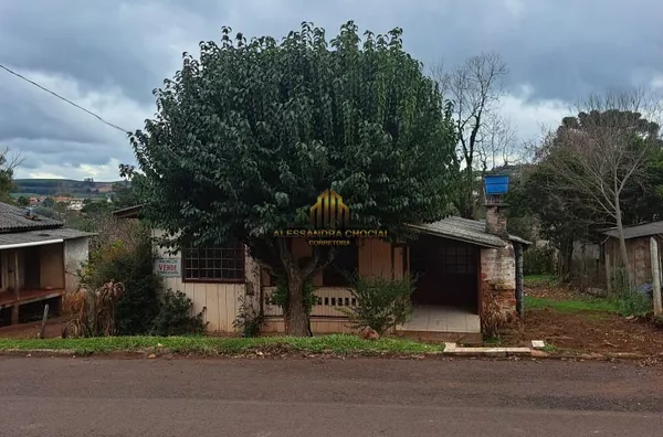 Terreno com casa de madeira antiga  ,  terreno com 15x39     585m, excelente para construir condomínio para venda ou locação 2 