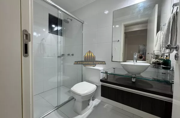 Apartamento para venda,  Centro, Pato Branco, frente para a rua , móveis embutidos ,suíte + 2 quartos , sacada com churrasqueira , garagem.