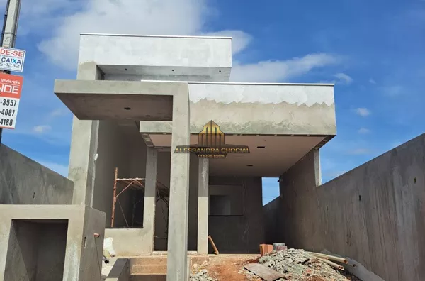 Casa  suíte + 2 quartos , edícula com 13 m2 descoberta com churrasqueira  , infraestrutura para instalação de piscina