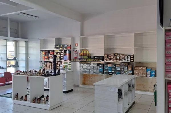 Sala comercial térrea 200m2 excelente ponto comercial (Calçados São José) , av Tupi  baixada industrial