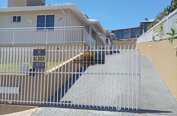 Casa em condomínio , 2 quartos , Cristo Rei , somente com seguro fiança