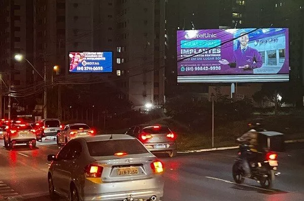 Águas Claras | Frontlight av. Araucárias