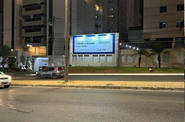 Águas Claras | Empena SAMS CLUB (em frente)