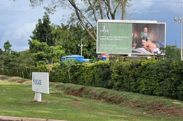 Triédro  para aluguel,  - Selecione - Bairro, Brasilia