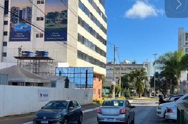 Águas Claras | Empena acesso ao Pão de Açúcar Esquerda