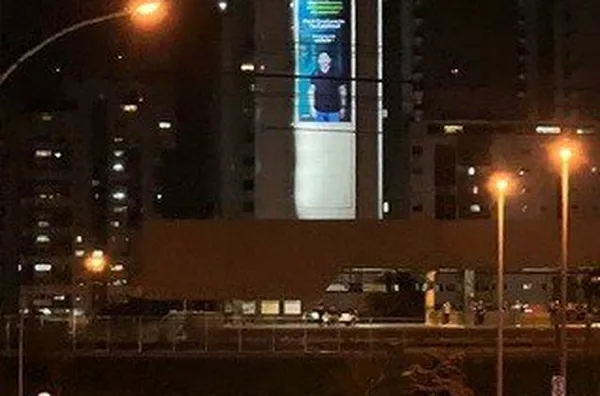 Águas Claras | Empena Águas de Manaira Estação do Metrô