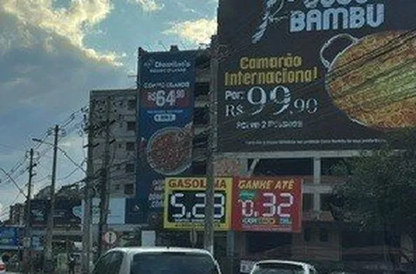 Águas Claras | Empena Av. Castanheiras Bloco A